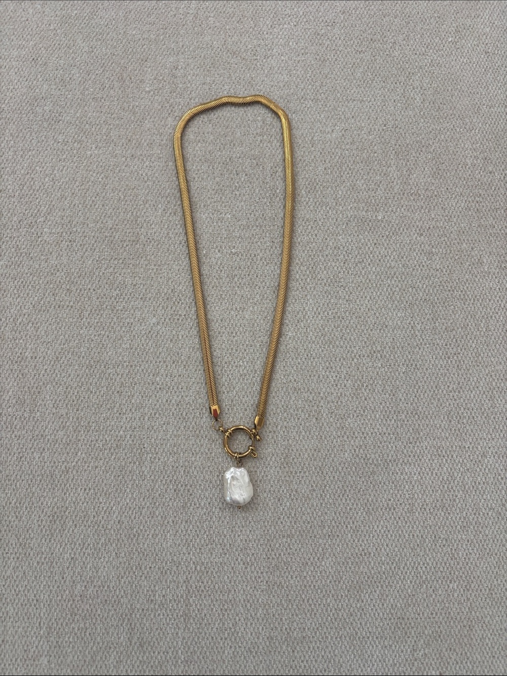 Trendy boutique Gold Tone Necklace with White Baroque Pearl